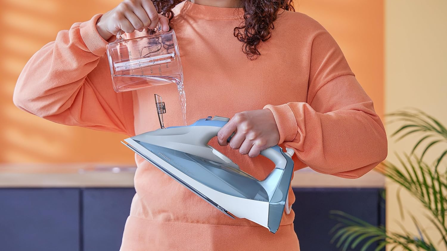 Philips DST7011/26  7000 Series SteamGlide Plus SolePlate HV Steam Iron | 2600 Watt - Thumbnail 4