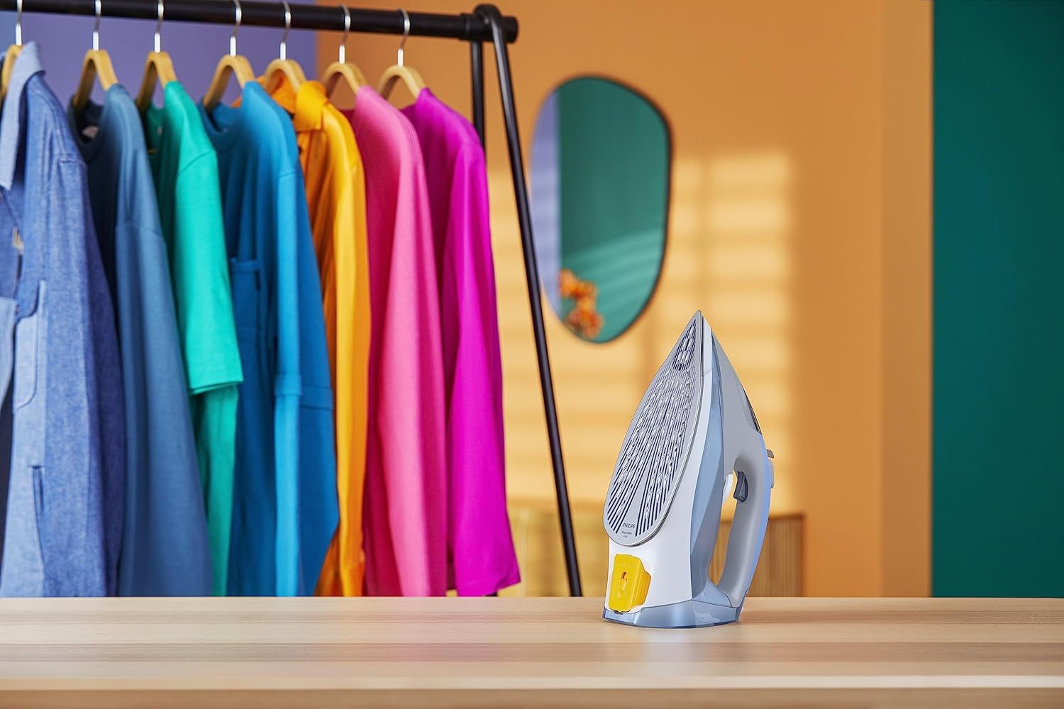 Philips DST7011/26  7000 Series SteamGlide Plus SolePlate HV Steam Iron | 2600 Watt - Thumbnail 3