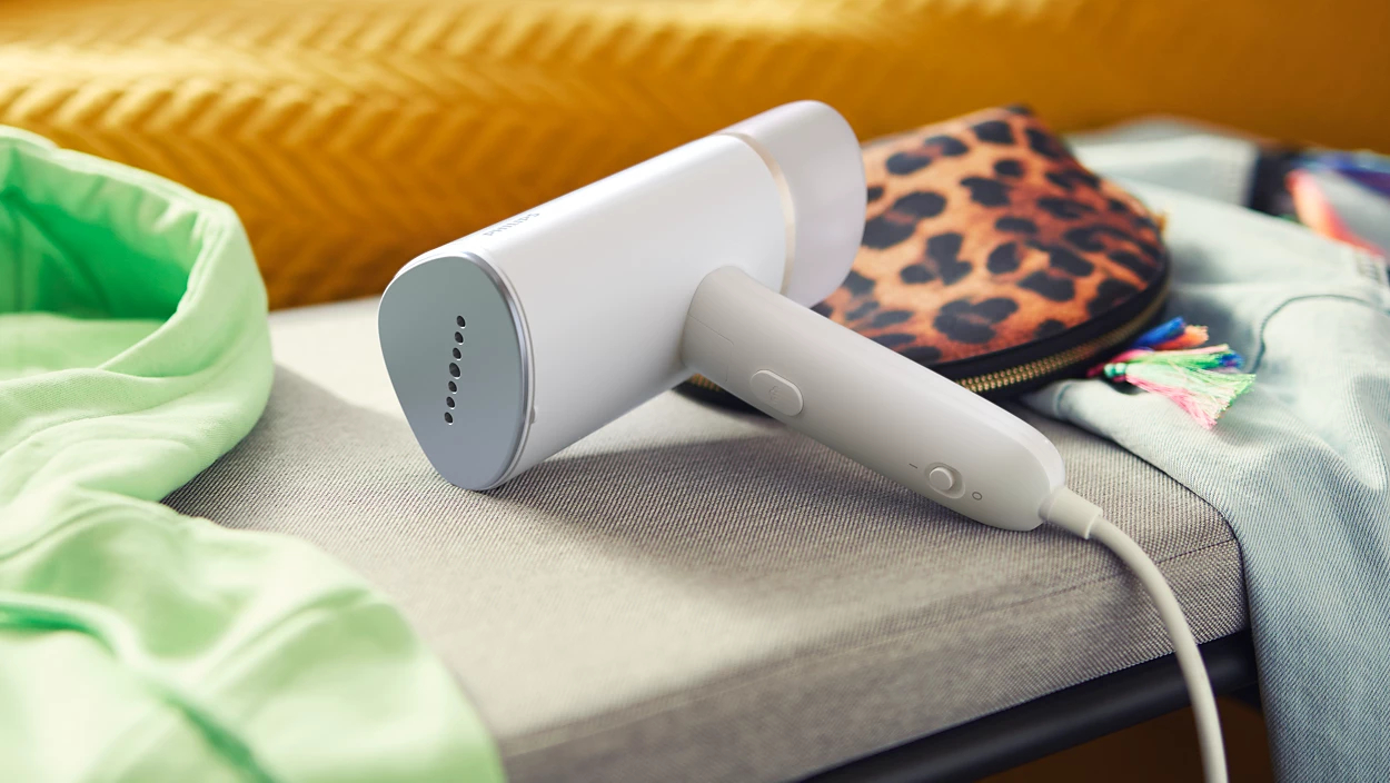 Philips STH3020 Handheld Steamer 3000 Series - Thumbnail 3